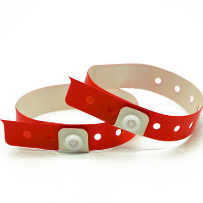 Silk Screen Printed PVC Wristbands Stand Out from the Crowd with Waterproofness at Events and Promotions