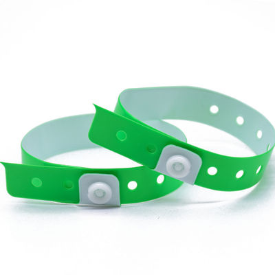 Customized Logo Vinyl PVC L-Shaped Entertainment Wristbands for Conferences